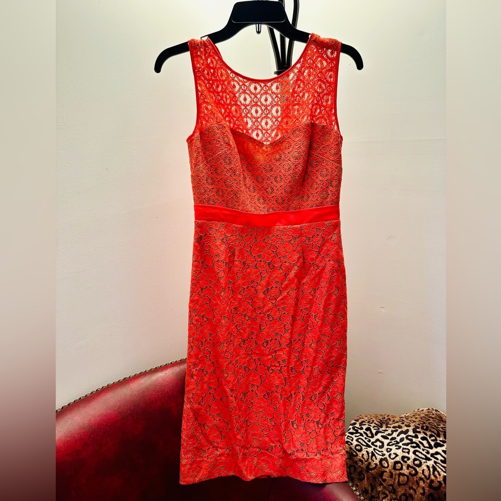 BCBGMAXAZRIA Women’s Lace Coral Sheath Sleeveless Dress, Size 2